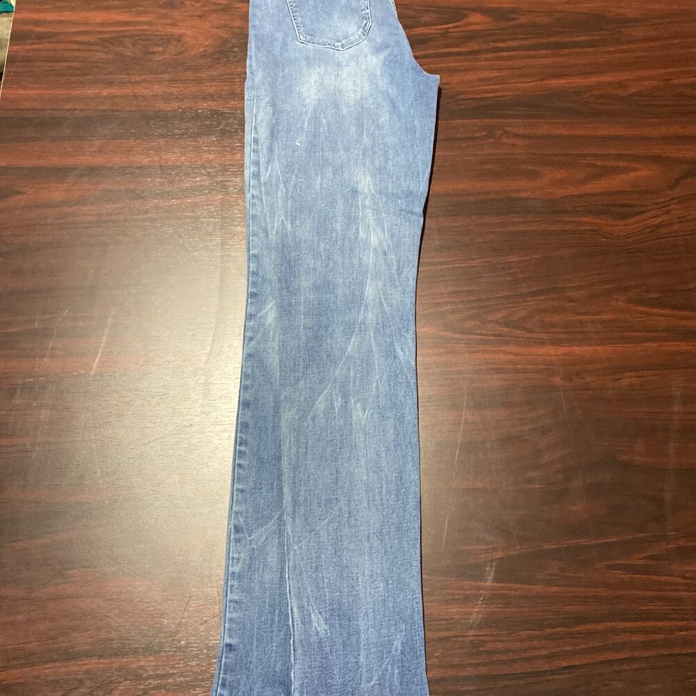 Womans medium Maurices jeans - Picture 2 of 4